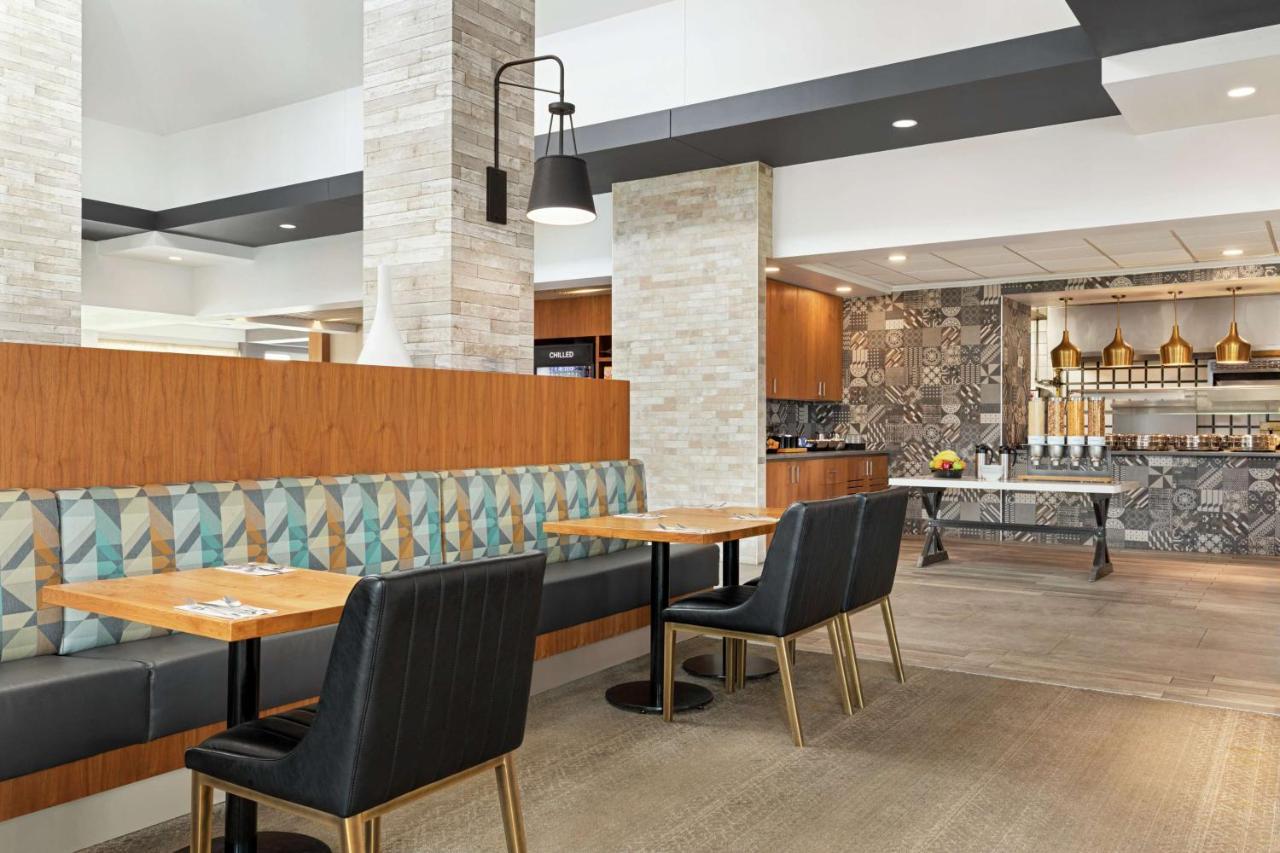 Hilton Garden Inn Kitchener/Cambridge Exterior photo