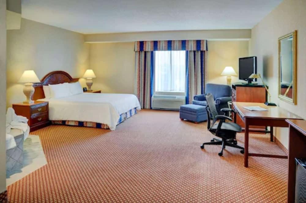 Hilton Garden Inn Kitchener/Cambridge Exterior photo